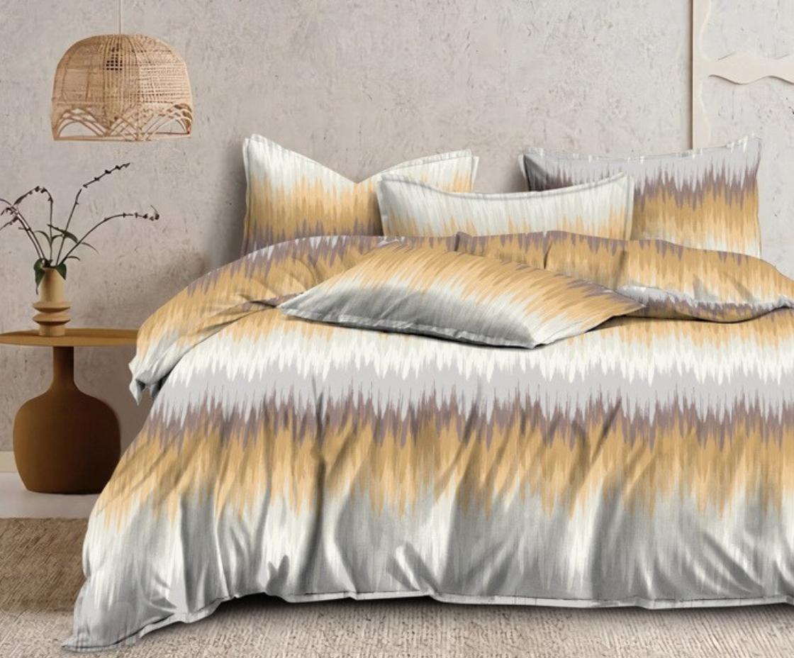 Golden White Candy Soft Mircrofibre Zig Zag Printed Bedsheet